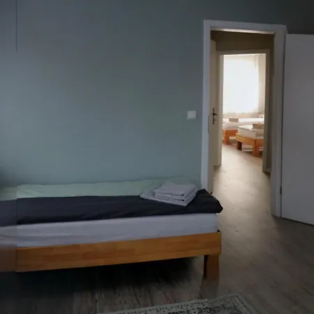Apartment Am Mittelpunkt Deutschlands Niederdorla Exterior foto